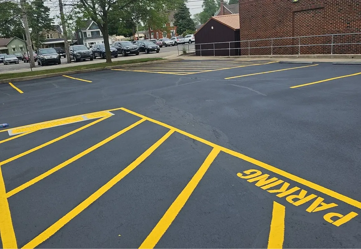 Commercial Parking Lot Salting & Ice Management